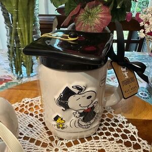 Peanuts Snoopy Ceramic Mug with Black Lid